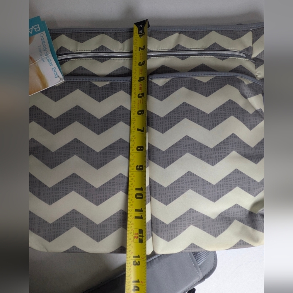 Tender Kisses NEW Grey Chevron Print Diaper Bag Changing Pad Pockets - Picture 11 of 15